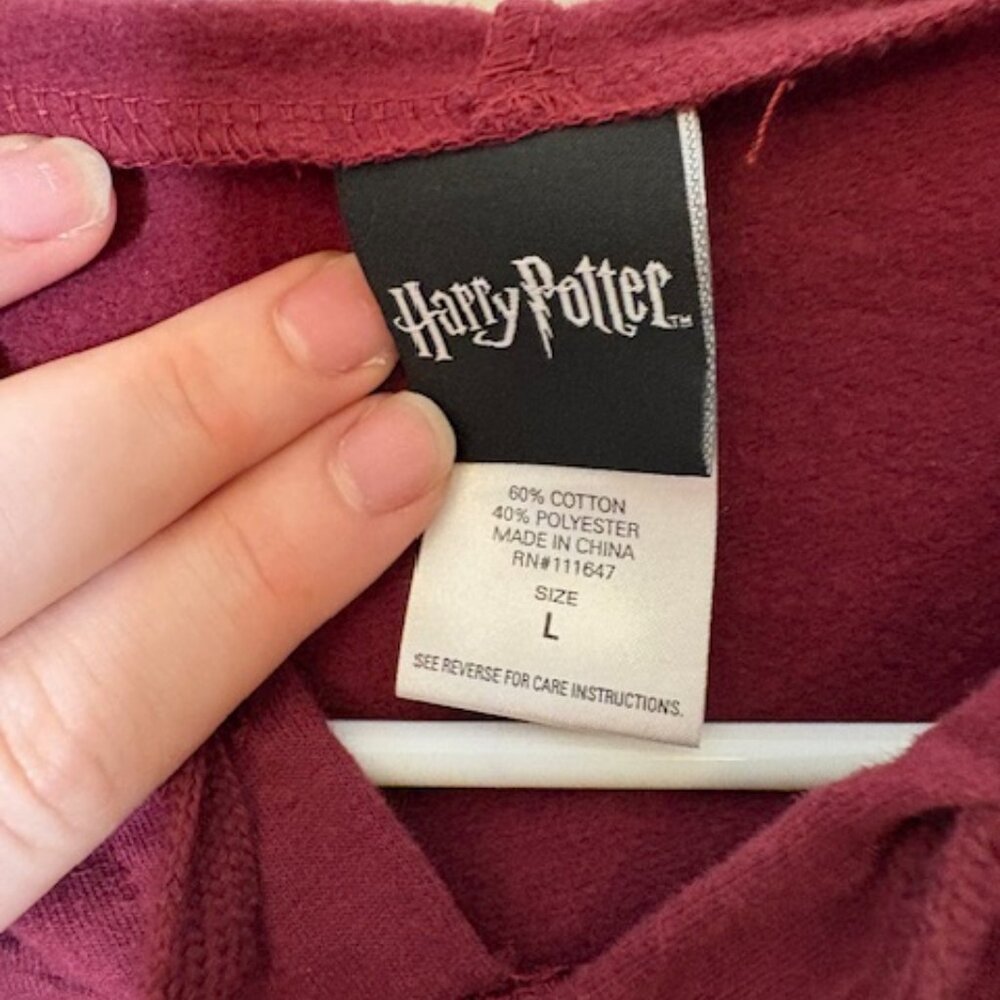 Harry Potter/Hogwarts Alumni Burgundy Hoodie - Picture 3 of 4
